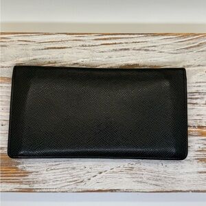 Louis Vuitton Solid Black Taiga Leather Zip Pocket Long Bifold Wallet
